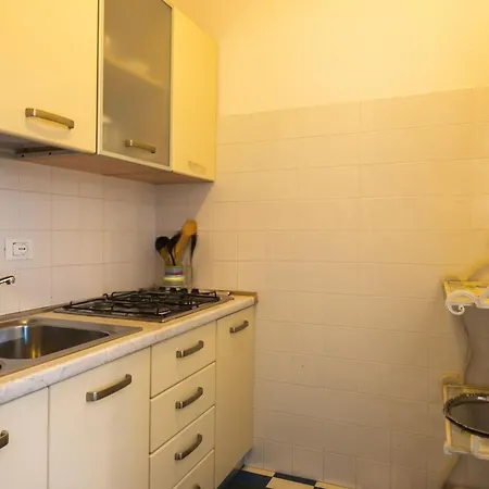 公寓 Cozy Townhouse For Families With Pool And Garden 比比翁