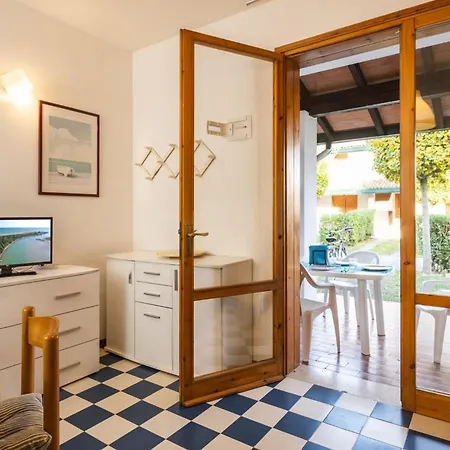 Cozy Townhouse For Families With Pool And Garden